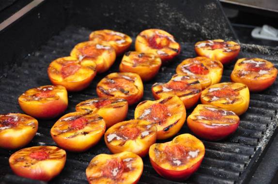 Deliciosa guloseima preparada pela Anita, de sobremesa, em Princeton Junction, New Jersey - EUA